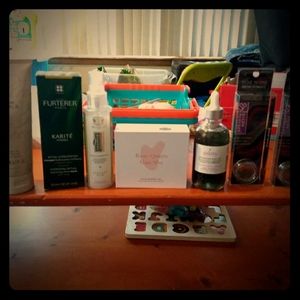 Variety of brand new or used once body/hair produc